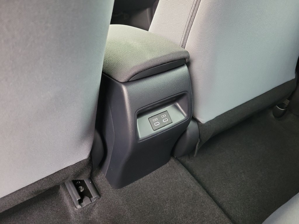 Used 2026 Toyota Corolla SE FWD image 11