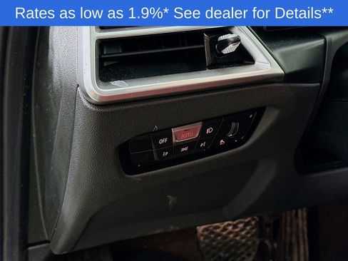 Used 2025 BMW 330i xDrive Sedan w/ Premium Package image 12