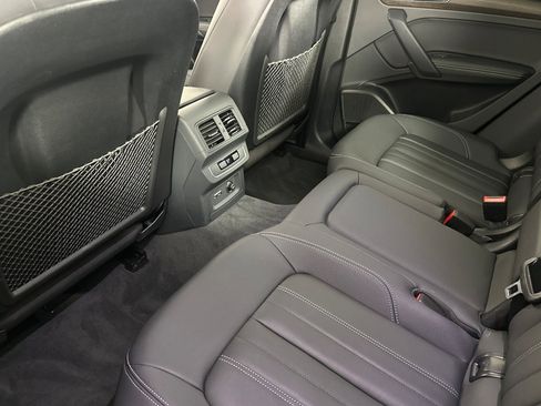 Used 2023 Audi Q5 2.0T Premium Plus w/ Premium Plus Package image 11