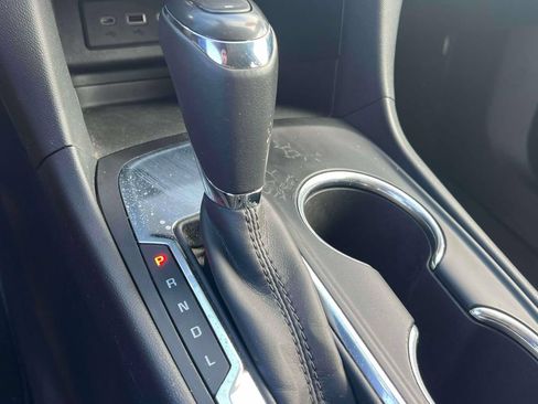 Used 2019 Chevrolet Equinox LT FWD image 27