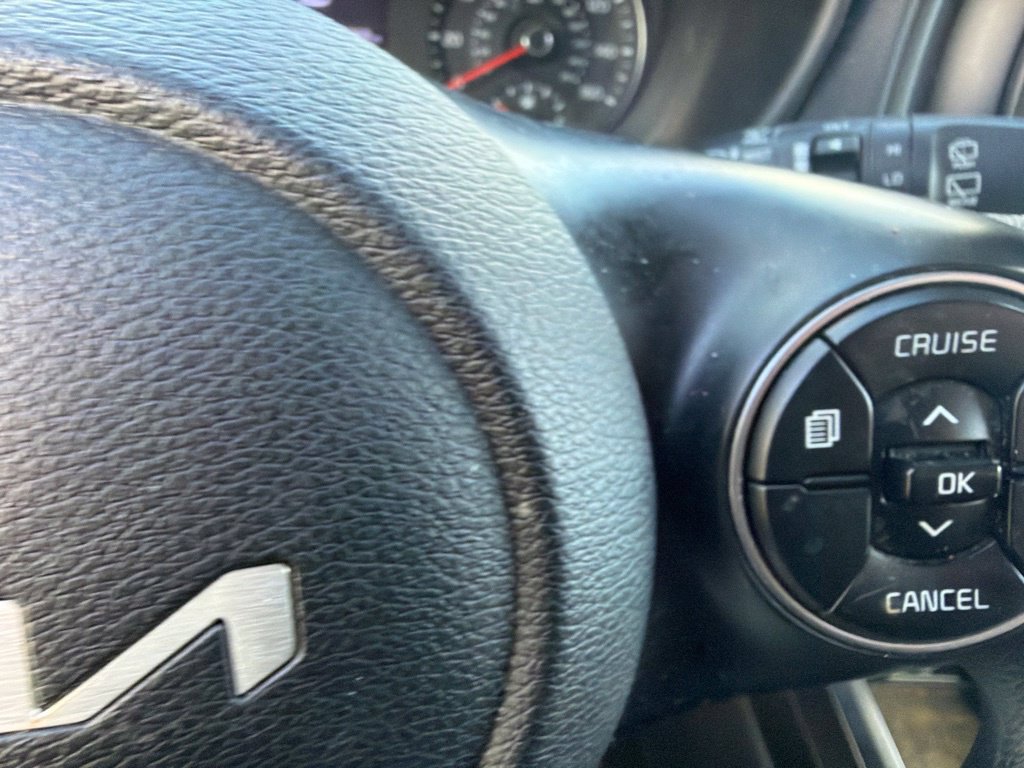Used 2022 Kia Soul LX w/ Technology Package FWD image 16