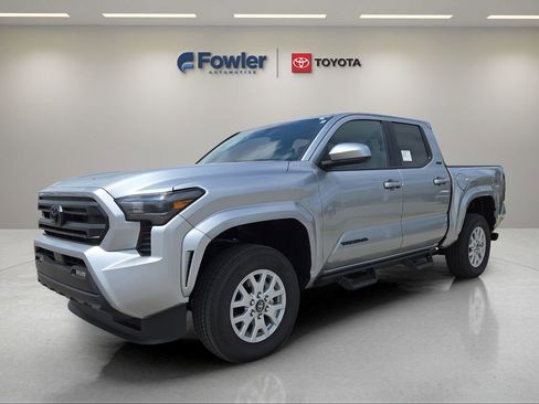 New 2026 Toyota Tacoma SR5 AWD/4WD image 3