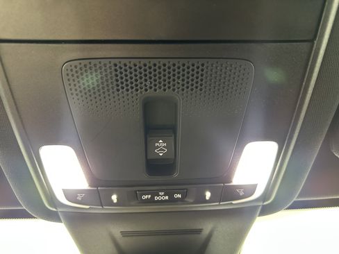 Used 2025 Honda CR-V Sport Touring image 31