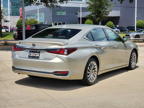 Certified 2023 Lexus ES 300h Ultra Luxury w/ Accessory Package (Z2) FWD image 7
