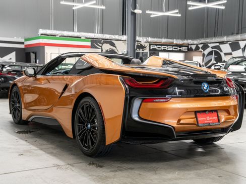 Used 2019 BMW i8 Roadster AWD/4WD image 6