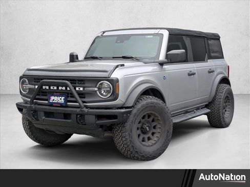 Used 2022 Ford Bronco Black Diamond image 1