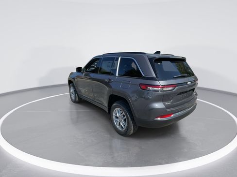 New 2025 Jeep Grand Cherokee Laredo X image 14