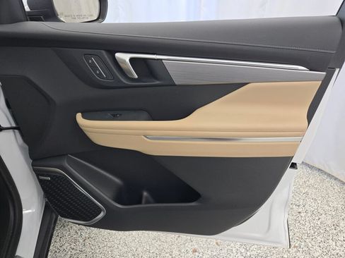 New 2026 Buick Enclave Preferred w/ LPO, Floor Liner Package FWD image 5