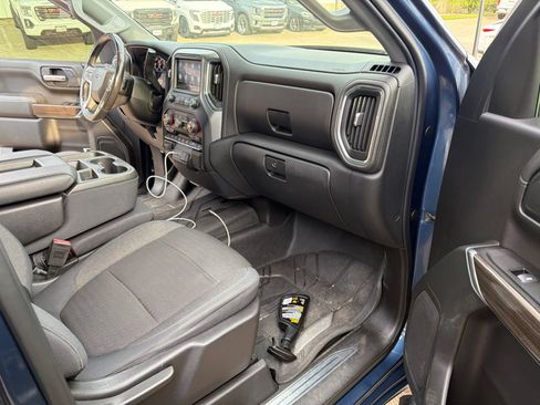 Used 2019 Chevrolet Silverado 1500 RST AWD/4WD image 15