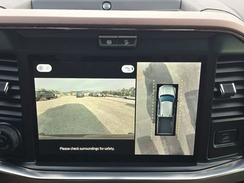 Used 2025 Ford F350 King Ranch w/ FX4 Off-Road Package image 35