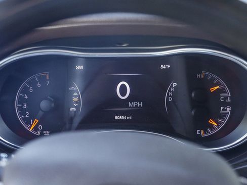 Used 2018 Jeep Grand Cherokee Overland image 24