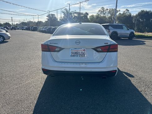 Certified 2023 Nissan Altima 2.5 SR FWD image 6