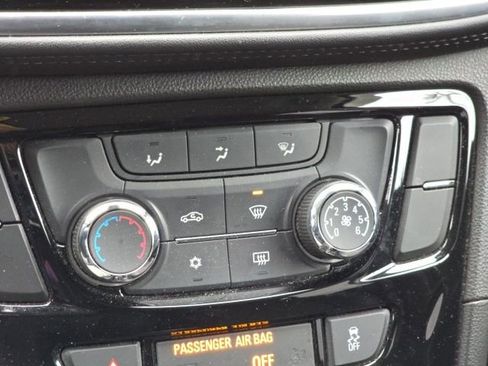 Used 2022 Buick Encore Preferred w/ Safety Package image 15