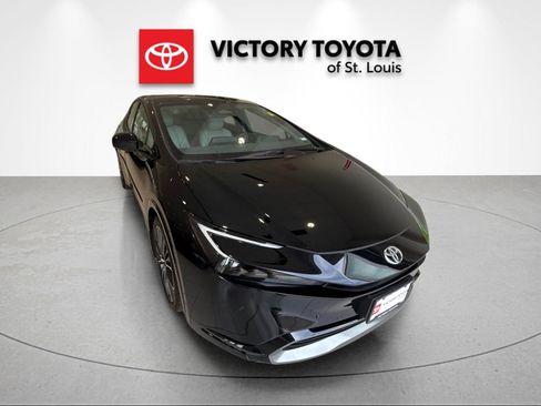 Used 2024 Toyota Prius XLE FWD image 1