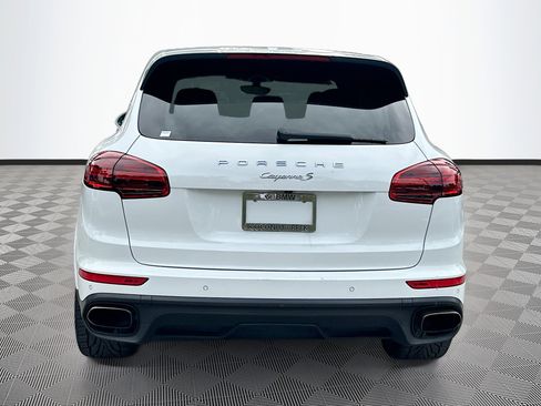 Used 2017 Porsche Cayenne Platinum Edition image 6
