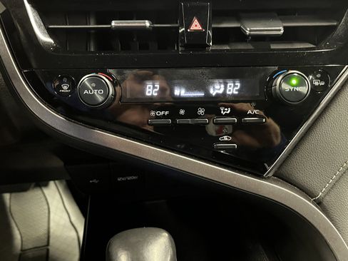 Used 2023 Toyota Camry SE image 32