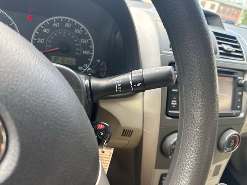 Used 2013 Toyota Corolla LE FWD image 16