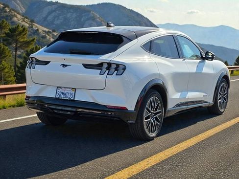 Used 2024 Ford Mustang Mach-E Premium image 7