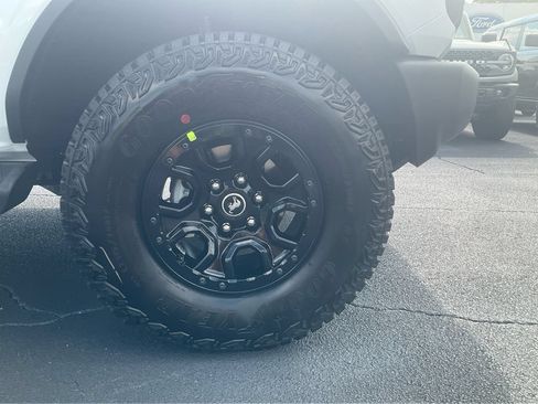 New 2026 Ford Bronco Outer Banks w/ Sasquatch Package AWD/4WD image 10