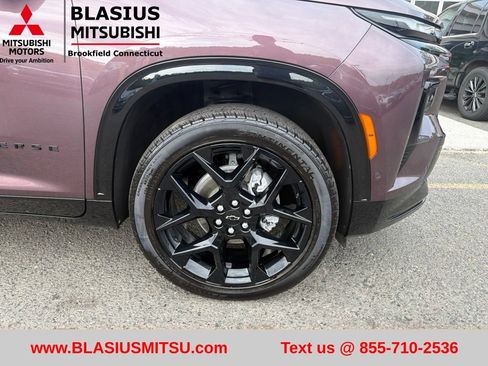 Used 2025 Chevrolet Traverse RS w/ LPO, Floor Liner Package AWD/4WD image 7