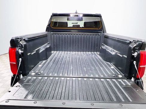 Certified 2025 Toyota Tacoma TRD Off-Road AWD/4WD image 22