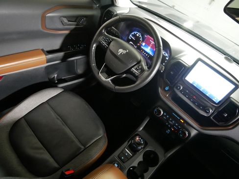 Used 2021 Ford Bronco Sport Outer Banks image 9