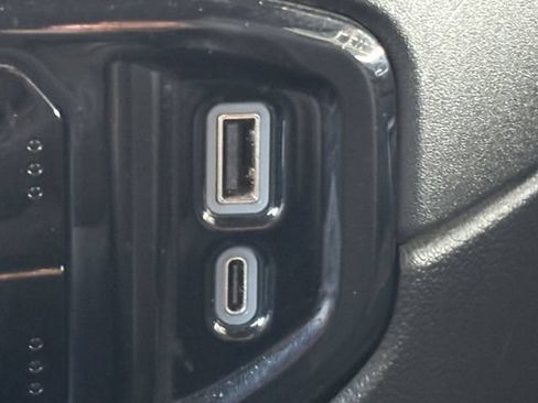 Used 2024 Chevrolet Silverado 2500 LTZ AWD/4WD image 7