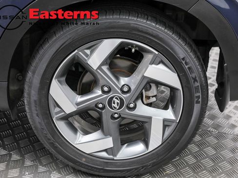 Used 2023 Hyundai Venue Limited image 50