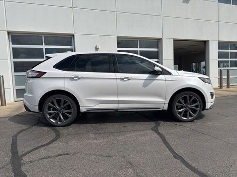Used 2018 Ford Edge Sport w/ Technology Package image 3