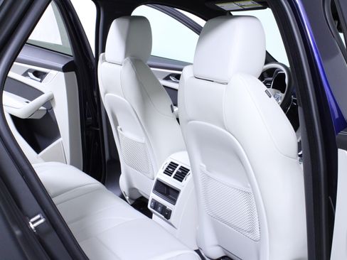 New 2026 Jaguar F-PACE R-Dynamic S image 11