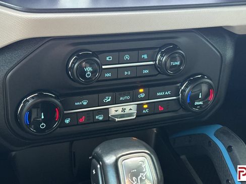 Used 2022 Ford Bronco Wildtrak AWD/4WD image 26