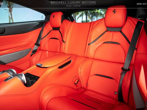 Used 2018 Ferrari GTC4Lusso T RWD image 7