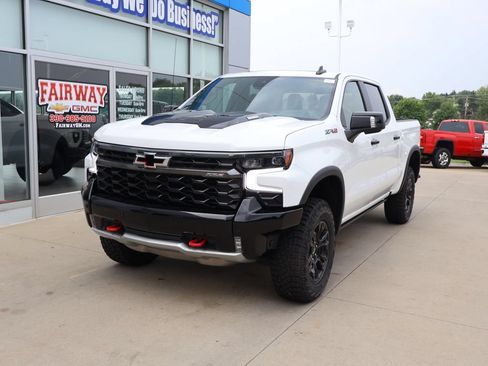 New 2026 Chevrolet Silverado 1500 ZR2 w/ LPO, Dark Essentials Package AWD/4WD image 6