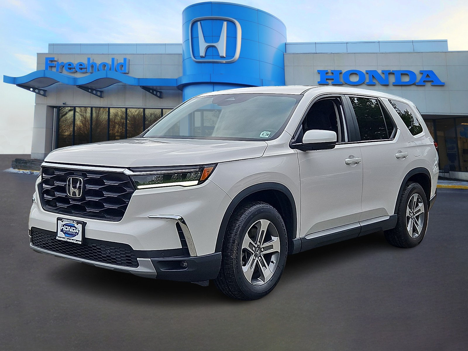 Used 2023 Honda Pilot EX-L image 3