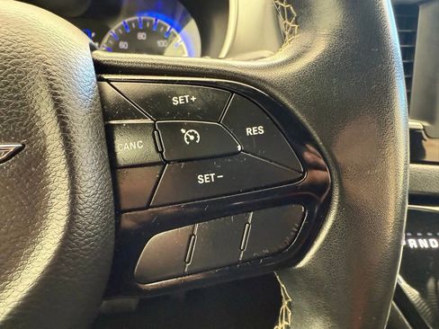 Used 2020 Chrysler Pacifica Touring w/ S Appearance Package FWD image 34