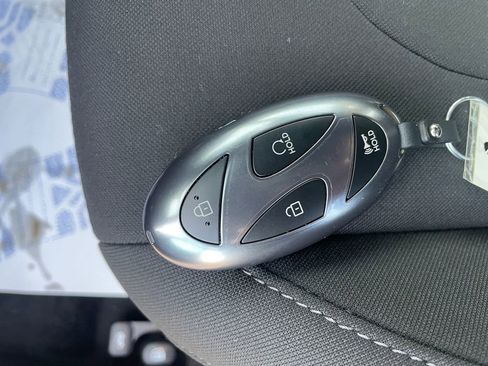 New 2026 Hyundai Elantra Sport FWD image 17