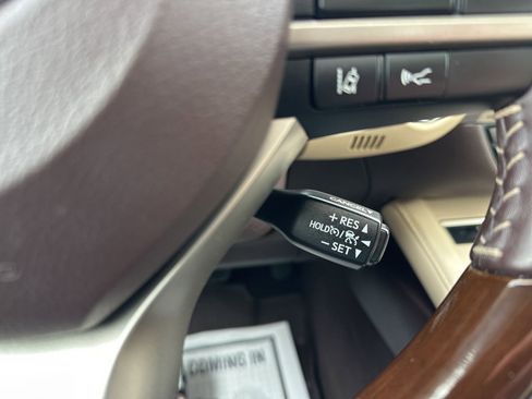 Used 2018 Lexus ES 350 w/ Navigation System Package image 49