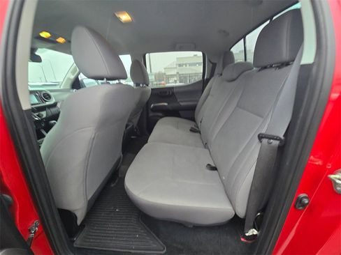 Used 2019 Toyota Tacoma SR5 image 11