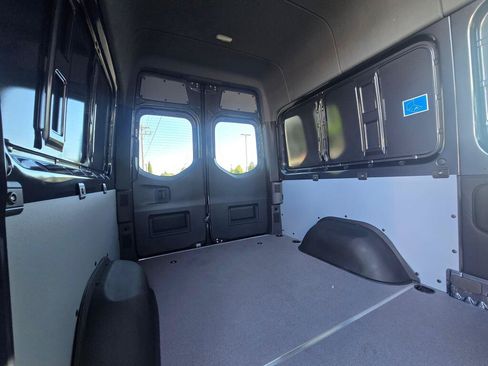New 2026 Mercedes-Benz Sprinter 2500 image 21