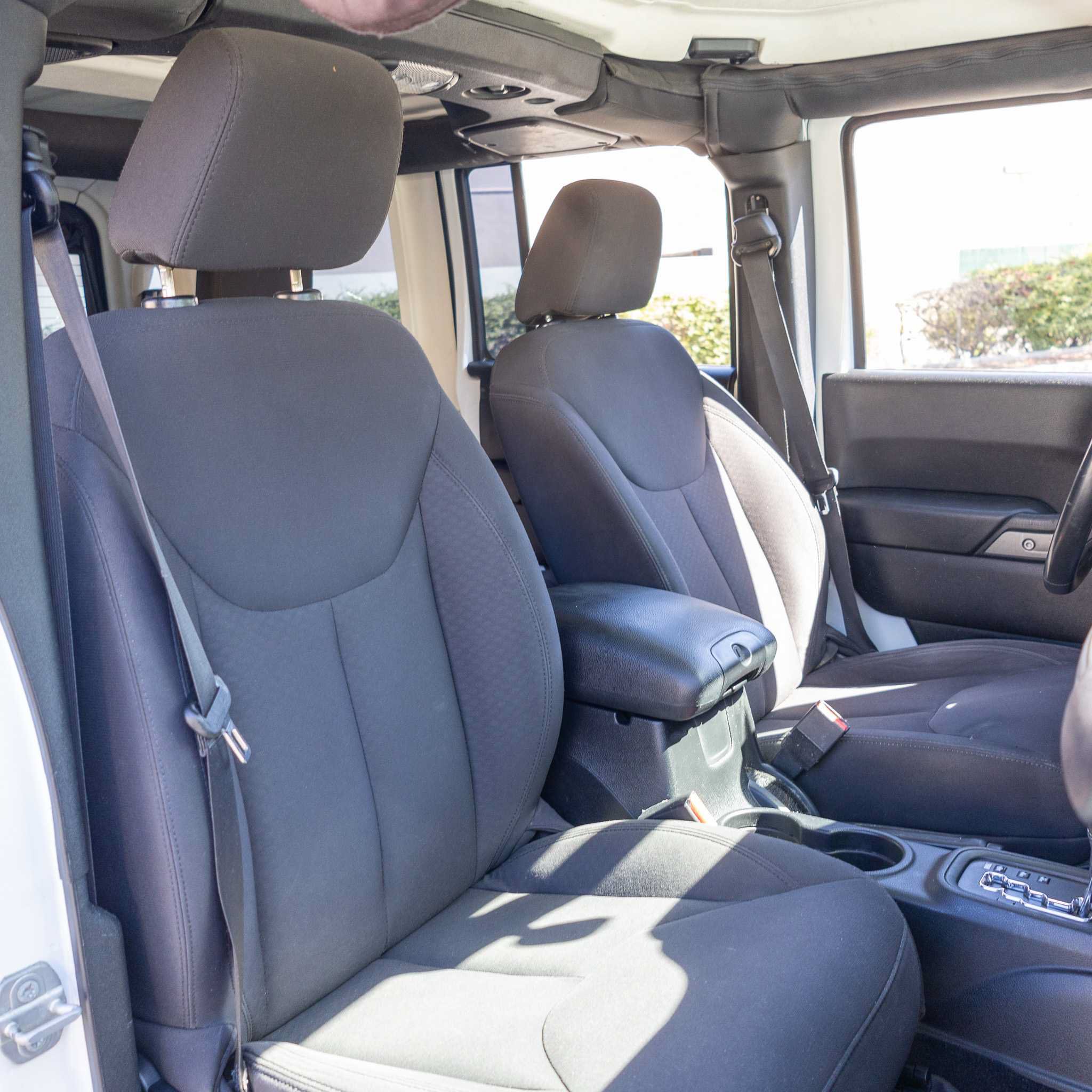 Used 2015 Jeep Wrangler Unlimited Sport w/ Connectivity Group AWD/4WD image 22