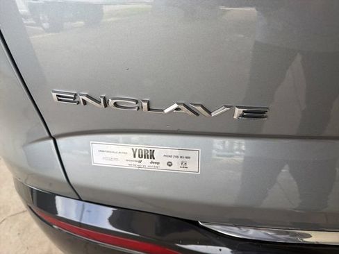 Used 2023 Buick Enclave Essence FWD image 5
