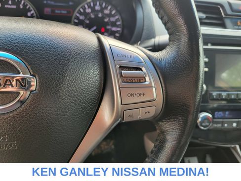 Used 2013 Nissan Altima 2.5 SL w/ 2.5 Moonroof Pkg FWD image 32