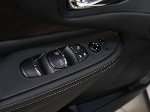 Used 2024 Nissan Murano Platinum AWD/4WD image 20