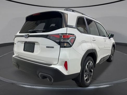 Certified 2025 Subaru Forester Limited AWD/4WD image 5