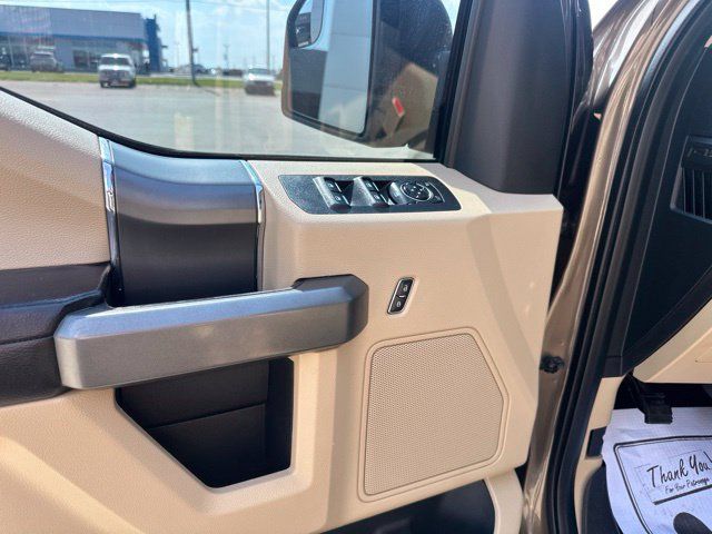Used 2016 Ford F150 XLT w/ Equipment Group 302A Luxury AWD/4WD image 34