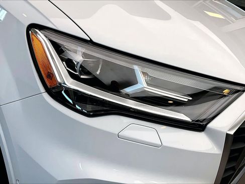 Used 2023 Audi Q7 Premium Plus w/ Premium Plus Package image 27