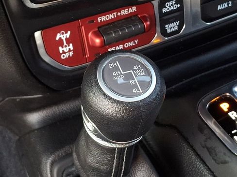 Used 2024 Jeep Wrangler Unlimited Rubicon 4xe AWD/4WD image 24