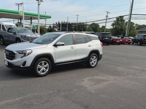 Certified 2021 GMC Terrain SLE w/ Driver Convenience Package AWD/4WD image 4