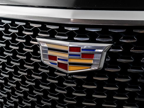 Used 2024 Cadillac Escalade ESV Premium Luxury image 25