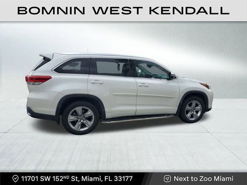 Used 2017 Toyota Highlander Limited image 8
